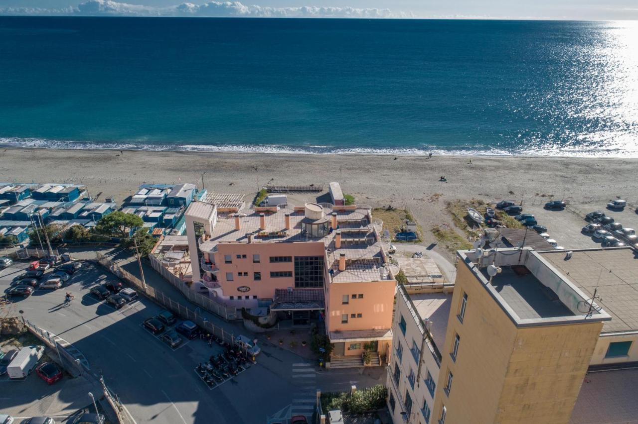 Hotel Sirenella Mele Exterior foto