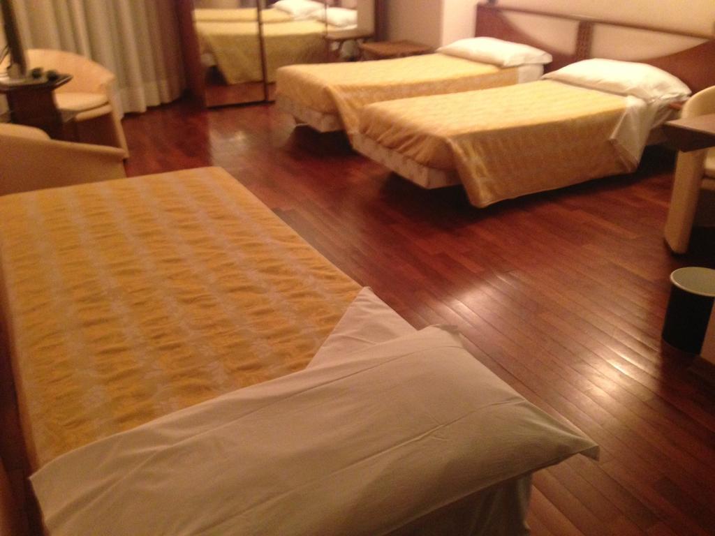 Hotel Sirenella Mele Habitación foto